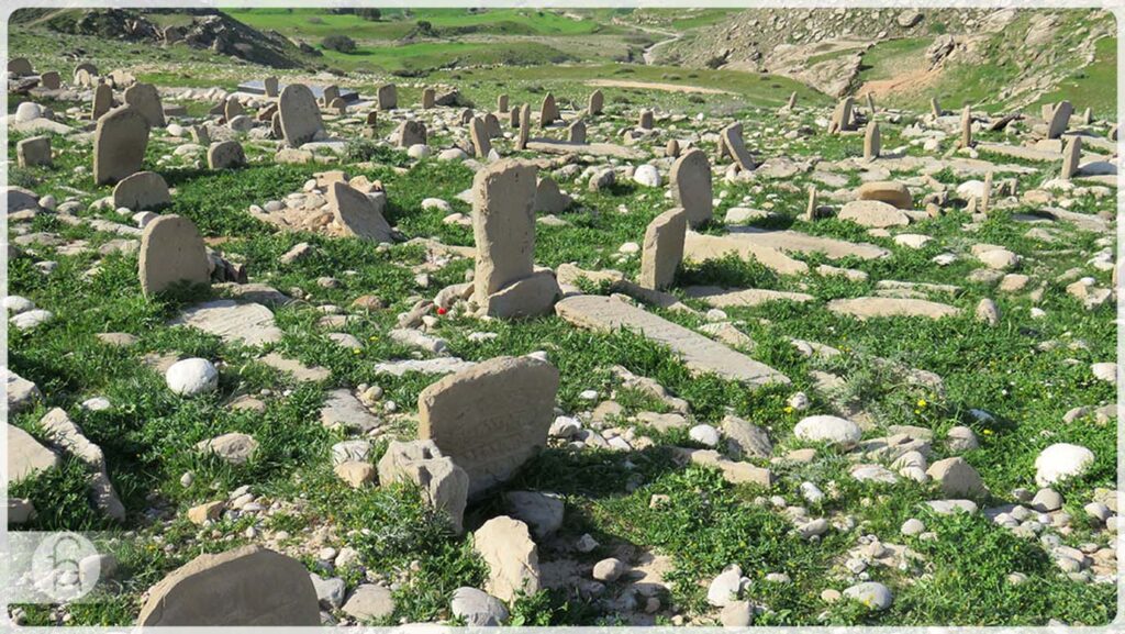 گورستان قدیمی در روستای پامنار