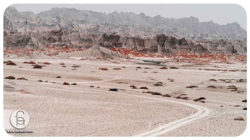 کوه‌های مریخی چابهار، جایی دیدنی در جاذبه های طبیعی ایران